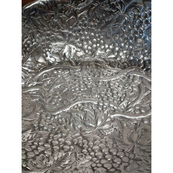 Polished Pewter 12" 3D Grape Vine Basket With Handle and Serving Fork And Spoon - Picture 4 of 9